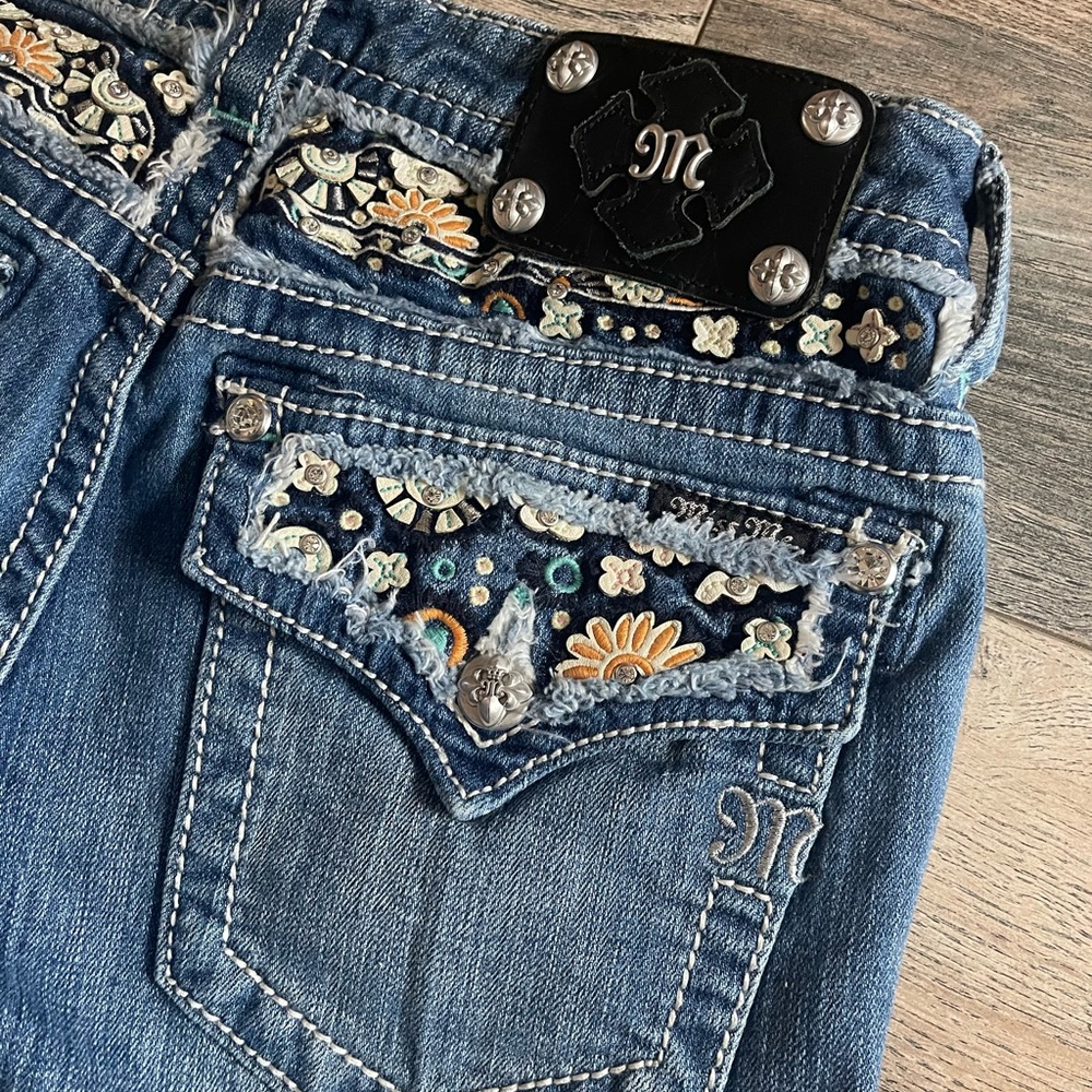 Miss Me Cuffed Capri denim